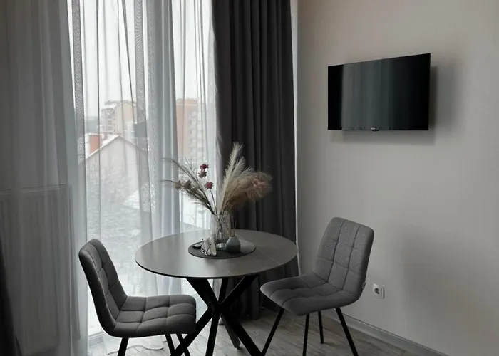 в жк Okruzhna Hall окружна кульпарківська Apartmán Lvov